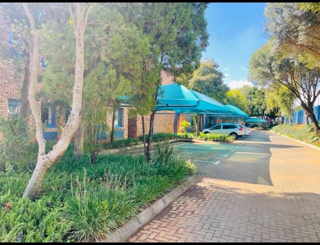720M² OFFICE TO LET IN RANDJESPARK